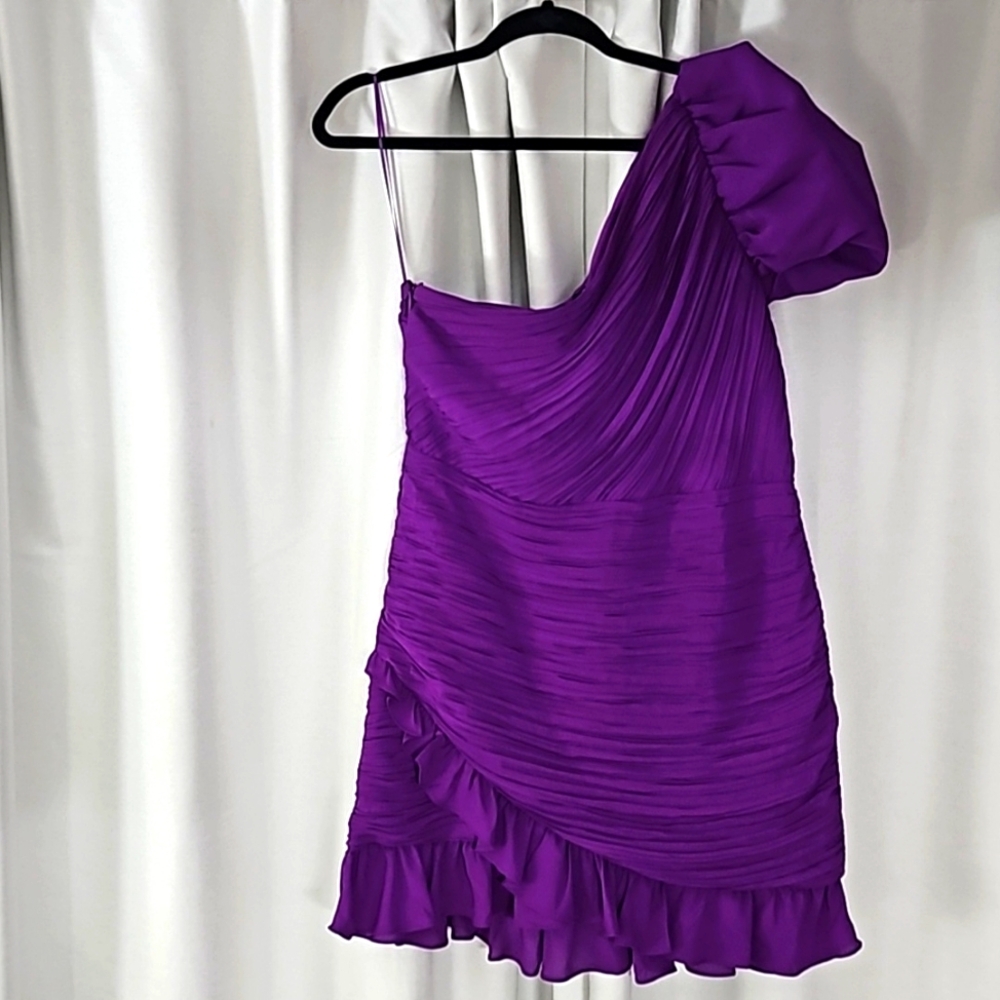 Express Purple One Puff Shoulder Rushed Ruffle Mini Dress. Sized L